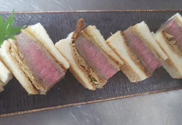 和牛カツサンド